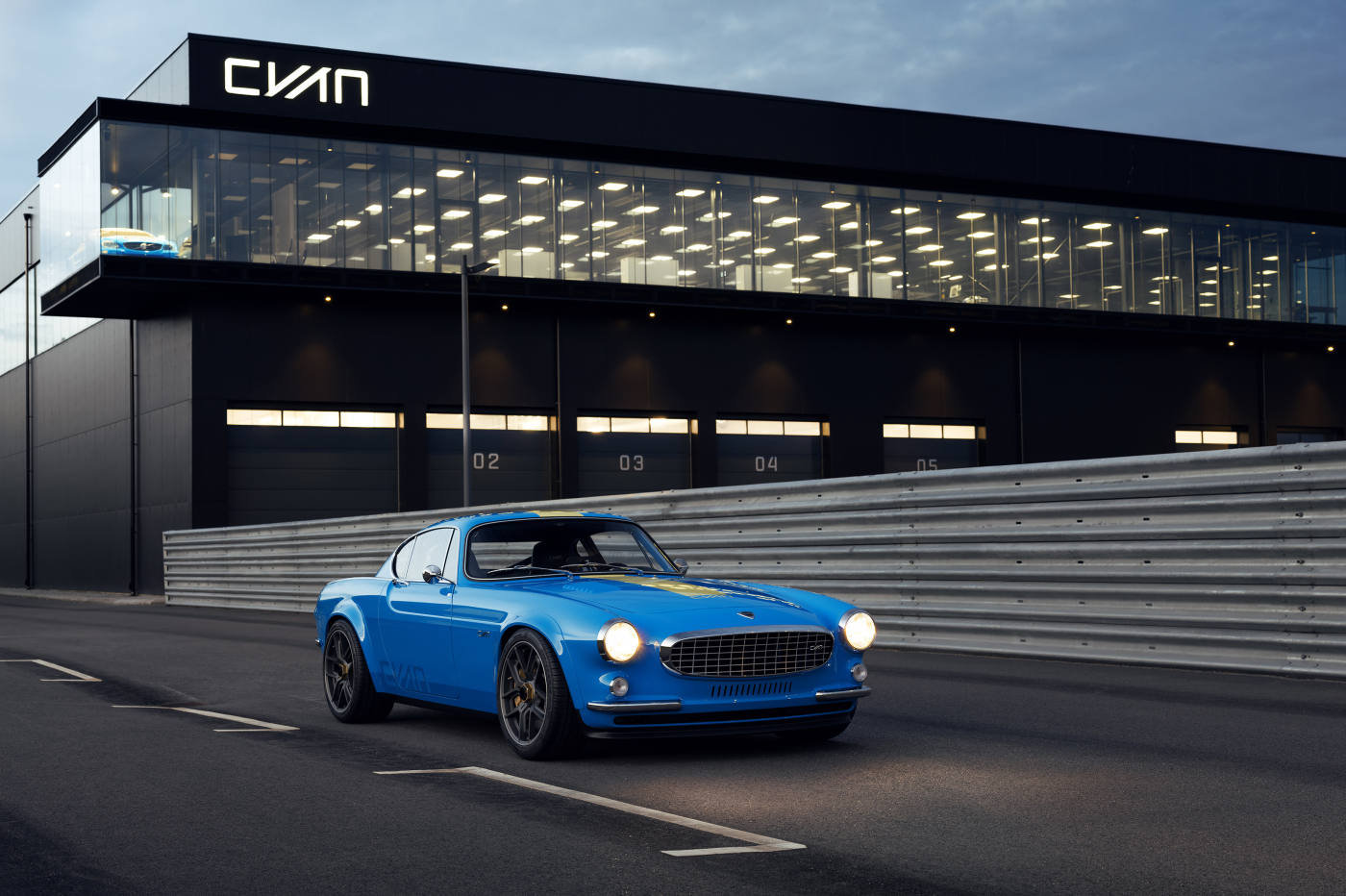 Volvo P1800 Cyan Restomod