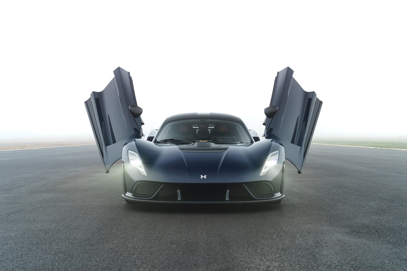 The new Hennessey Venom F5 is going for 311mph+! 