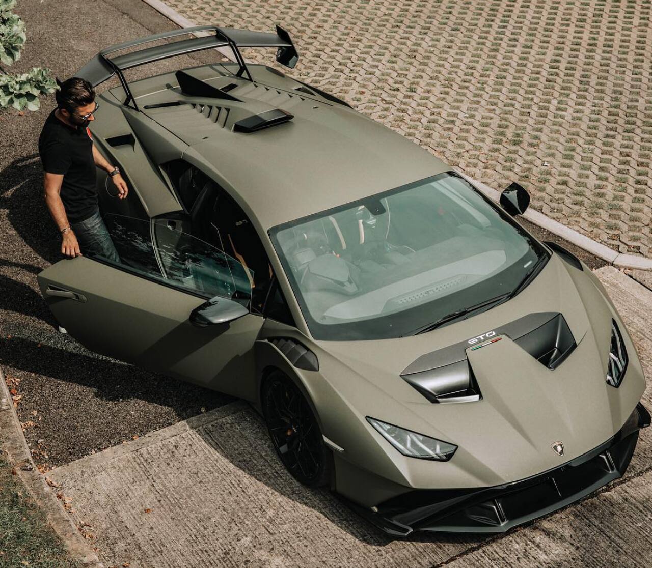 Lambo Hurracan STO `2