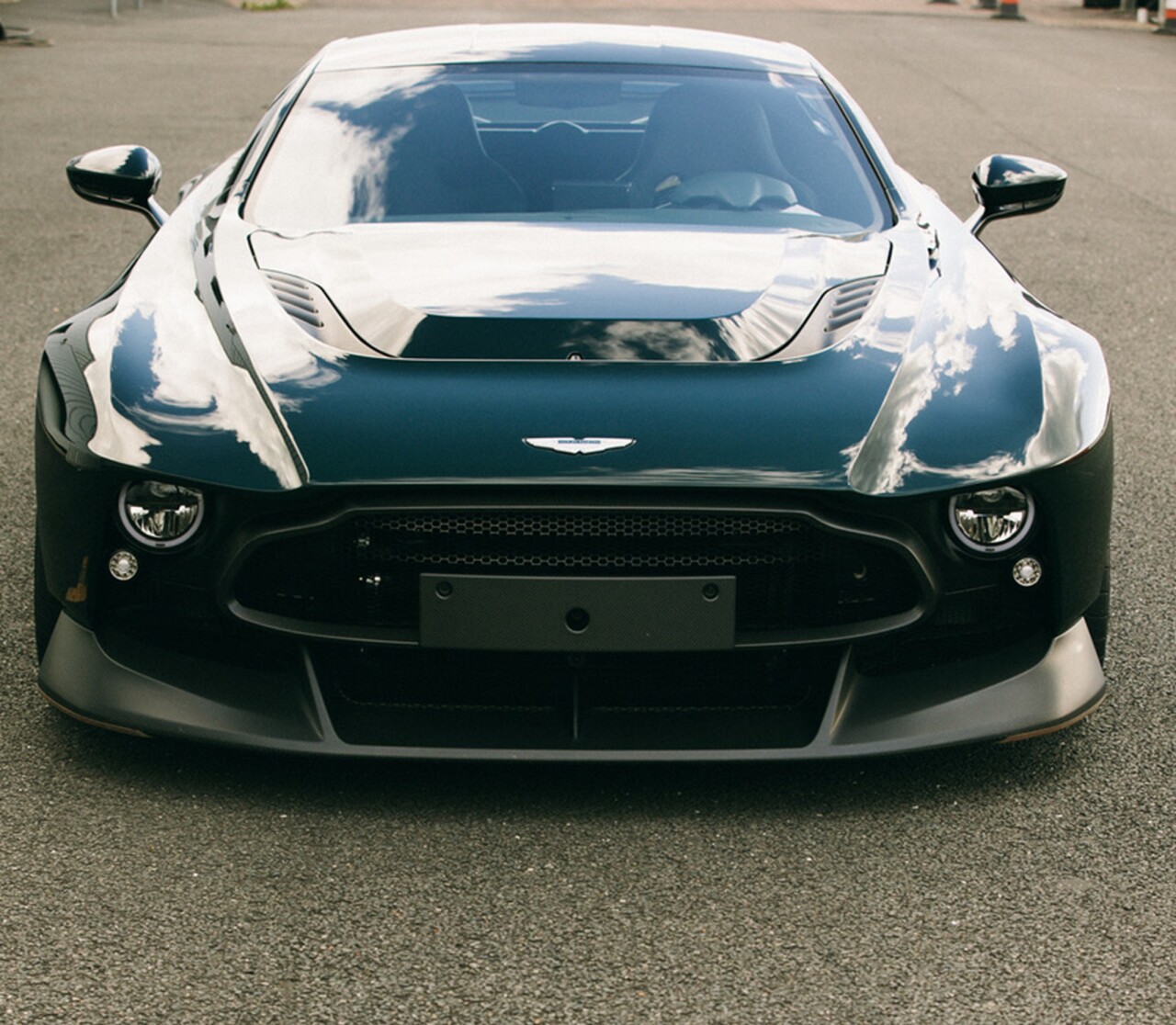 Aston Martin VICTOR 10