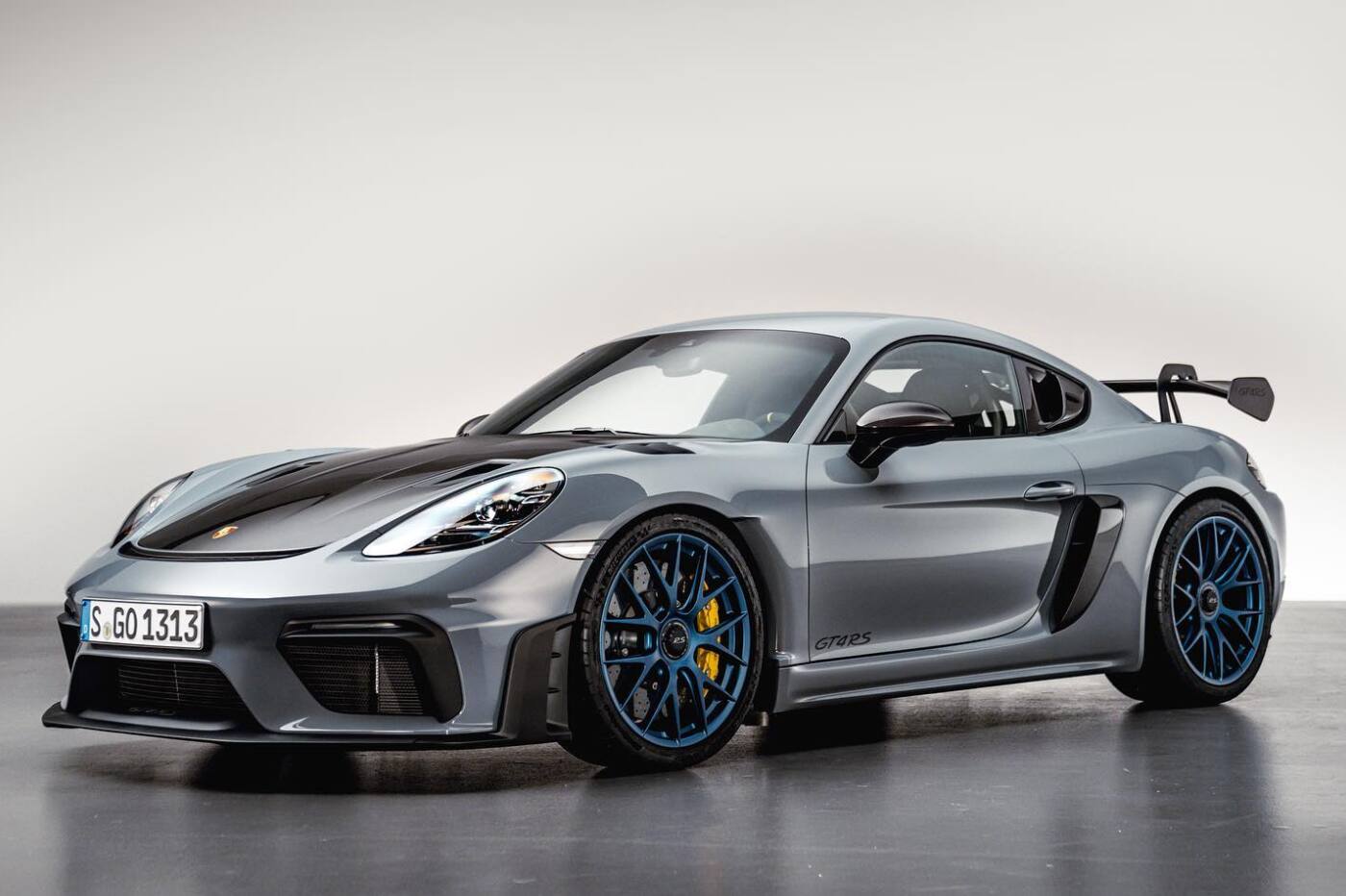 New Porsche GT4 RS TWO